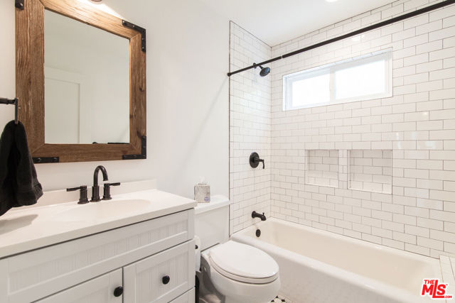 3920 W Clark Avenue, Burbank CA: https://media.crmls.org/mediaz/30a6f964-e697-4284-806b-94b57e05b86f.jpg