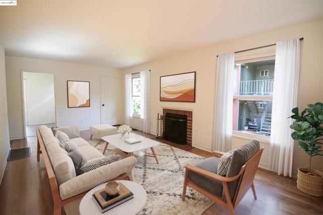 2218 Parker St, Berkeley CA: https://media.crmls.org/mediaz/30a7e80c-b6a5-43f2-aebc-c366a37c14d7.jpg