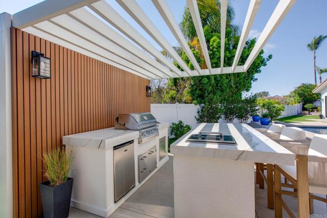 2630 Vistosa Place, Carlsbad CA: https://media.crmls.org/mediaz/30a842a4-1f9c-4098-9067-ce5e2fdc9eb6.jpg