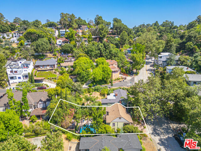 1829 La Loma Road, Pasadena, California 91105, 2 Bedrooms Bedrooms, ,1 BathroomBathrooms,Single Family Residence,For Sale,La Loma,24402095