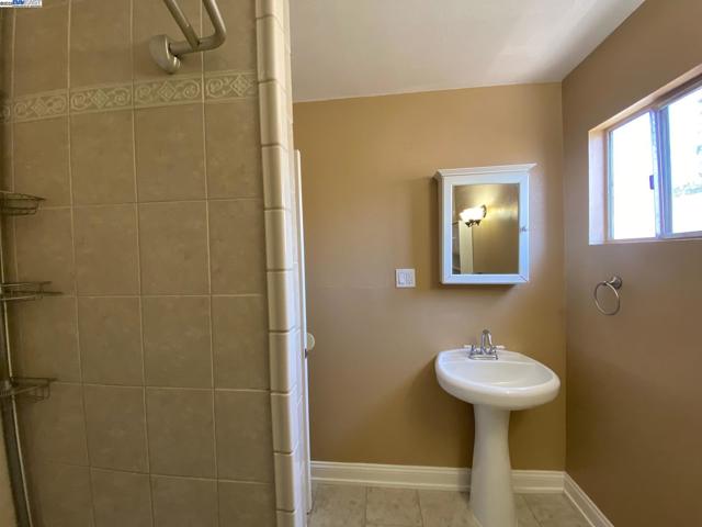 712 S 2Nd St, San Jose CA: https://media.crmls.org/mediaz/30a9c41c-6357-4883-b17c-46633c7a8101.jpg