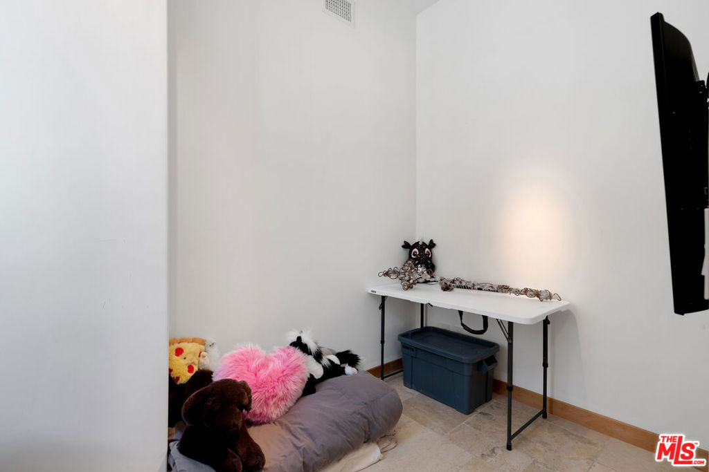 MLS #25612619 image #23