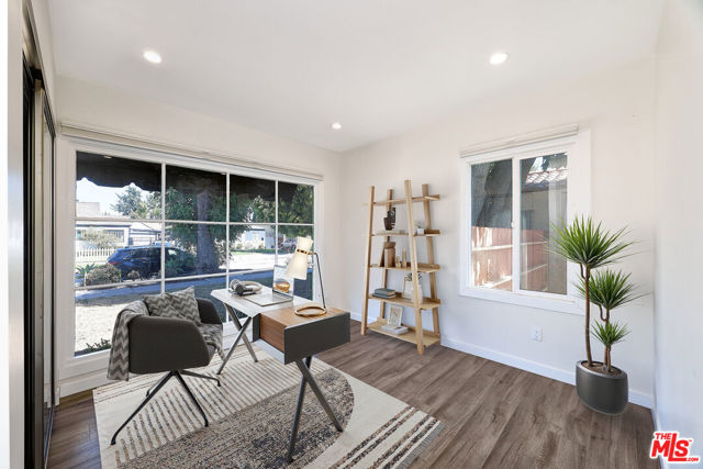 3653 Falcon Avenue, Long Beach CA: https://media.crmls.org/mediaz/30a9d750-aa2a-4e9a-8705-03ce86337937.jpg
