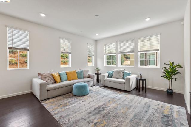 Image 10 of 58 For 16306 Ridgehaven Dr  Unit 104