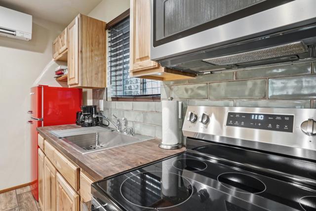 25750 Alderwood, Idyllwild CA: https://media.crmls.org/mediaz/30aba1b6-50d7-4d6f-bb0b-45b105b55a02.jpg