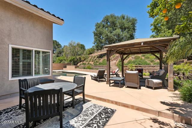751 Lynnmere Drive, Thousand Oaks CA: https://media.crmls.org/mediaz/30ac4489-fa1d-4d1d-a4b4-100a5ad73c07.jpg
