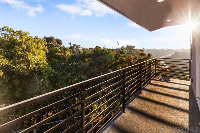 Image 7 of 72 For 4221 Mount Casas Ct