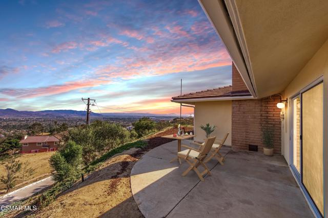 1140 San Clemente Way, Camarillo CA: https://media.crmls.org/mediaz/30acbd5d-3bfa-4f1e-ae63-f46471995d60.jpg