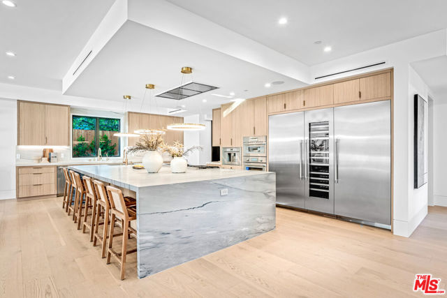 17228 Otsego Street, Encino CA: https://media.crmls.org/mediaz/30acf222-359b-4b21-a2c6-29ee3c80a27b.jpg