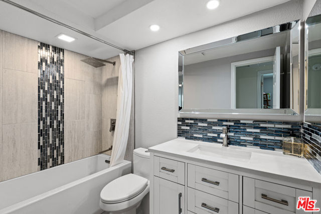 3059 Heather Drive, Fullerton CA: https://media.crmls.org/mediaz/30ad2e7e-5550-4f3f-87d5-312870e44140.jpg