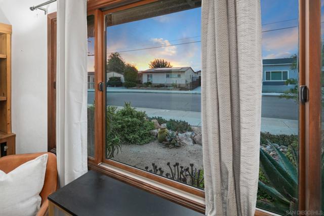 4407 Dakota Drive, San Diego CA: https://media.crmls.org/mediaz/30ad59fc-b8f6-4160-9326-ed5d3dd6ea6a.jpg