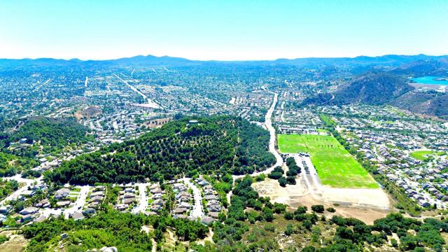 3137 E Valley Parkway, Escondido CA: https://media.crmls.org/mediaz/30af2ccf-1436-4c30-82cf-e9a29b7e5bd9.jpg