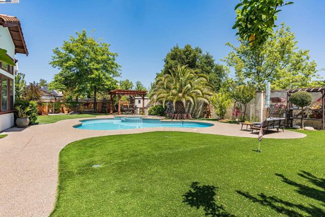 3535 Lessini, Pleasanton CA: https://media.crmls.org/mediaz/30af5905-fae2-487c-8c05-e776c381cbed.jpg