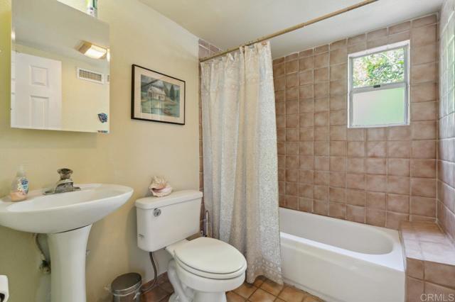10880 Hess Drive, La Mesa CA: https://media.crmls.org/mediaz/30af72e9-068d-416a-b2b0-8af73fa10f01.jpg