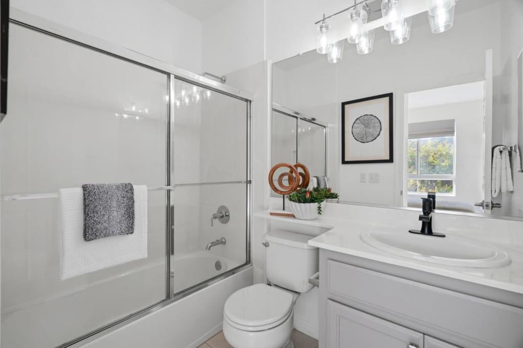 https://media.crmls.org/mediaz/30b0037c-9a3a-40f7-9199-d923ee1bfe35.jpg?preset=X-Large