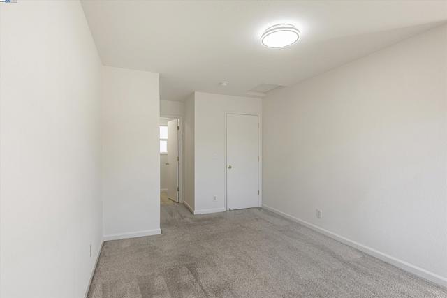 Image 19 of 34 For 20363 Royal Ave