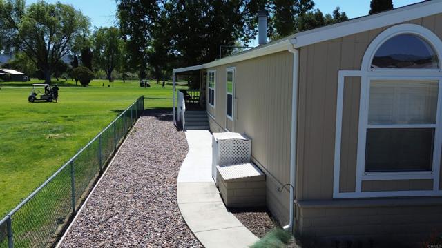 11851 Riverside Dr, Lakeside CA: https://media.crmls.org/mediaz/30b0fe9f-016d-4eb9-9a33-665f24ff5ad7.jpg