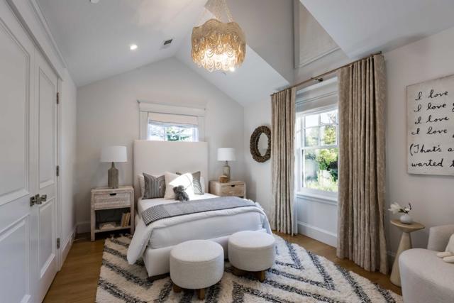 132 Elm Avenue, Burlingame CA: https://media.crmls.org/mediaz/30b2edf2-531e-431f-bf59-b1123f78e1c6.jpg