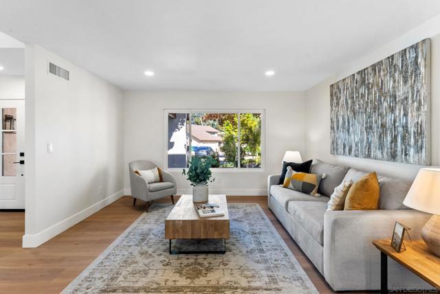 10315 Moselle St, San Diego CA: https://media.crmls.org/mediaz/30b4447f-d052-45a4-84ca-998949f5596f.jpg