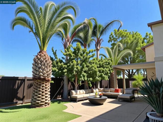 769 Crocket Ct, Brentwood CA: https://media.crmls.org/mediaz/30b47e09-66e4-42d7-b31f-abe4db15c4c2.jpg
