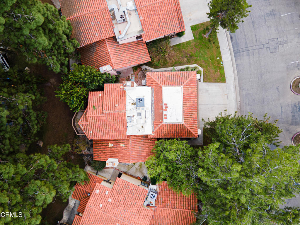 https://media.crmls.org/mediaz/30b4ec14-5cc4-4cf1-adc4-d0370e218df1.jpg?preset=X-Large