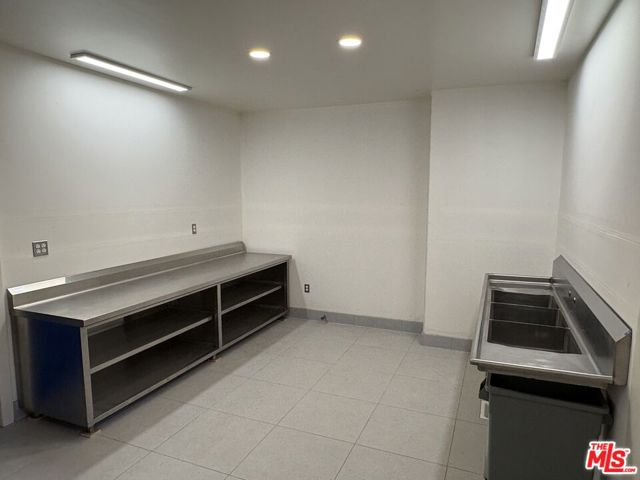 365 Mittry Lane, Lake Arrowhead CA: https://media.crmls.org/mediaz/30b55e31-e1f4-4636-a1b1-66c47751dfdf.jpg