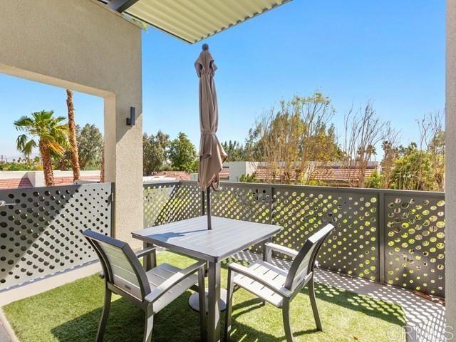 175 The Riv, Palm Springs CA: https://media.crmls.org/mediaz/30b5adf4-298b-4b18-accf-88d5f34f1105.jpg