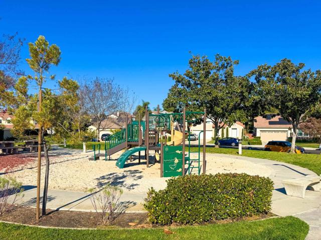 Detail Gallery Image 65 of 75 For 561 Chesterfield Cir, San Marcos,  CA 92069 - 4 Beds | 3 Baths