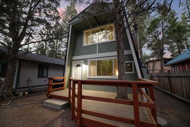 2063 10th Lane, Big Bear CA: https://media.crmls.org/mediaz/30b6e3c8-2203-4109-8e49-ac5c2e92b36e.jpg
