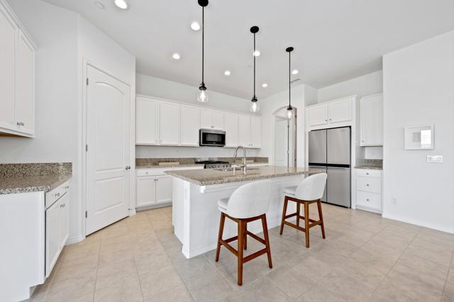 38 Zinfandel, Rancho Mirage CA: https://media.crmls.org/mediaz/30b73a01-b8ef-4600-bad9-6a9434b5c438.jpg