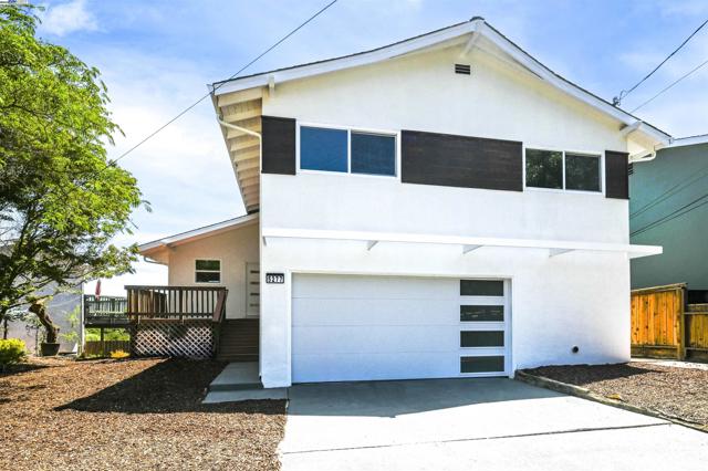 5277 Winifred Dr, Castro Valley CA: https://media.crmls.org/mediaz/30b81e15-03ed-4b9f-b6a8-bac5f3a9c2db.jpg