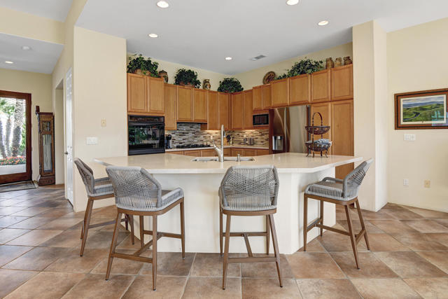 79405 Mandarina, La Quinta CA: https://media.crmls.org/mediaz/30b8914d-d4fe-405a-a97c-445ff3f75347.jpg