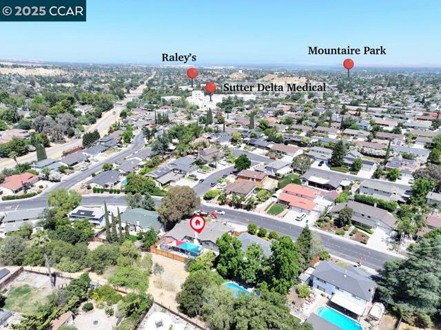 308 Bluerock Drive, Antioch CA: https://media.crmls.org/mediaz/30b9f7f3-dbb1-4cec-b45f-c285ffc467e3.jpg