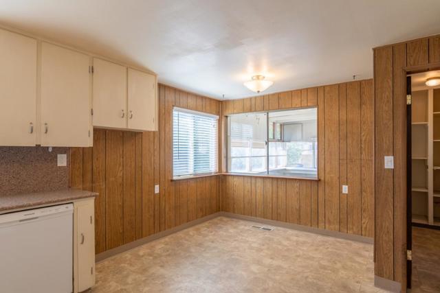 1261 Third Street, Monterey CA: https://media.crmls.org/mediaz/30bb4abd-e1ed-4f5c-bdcc-49dcabbb7252.jpg
