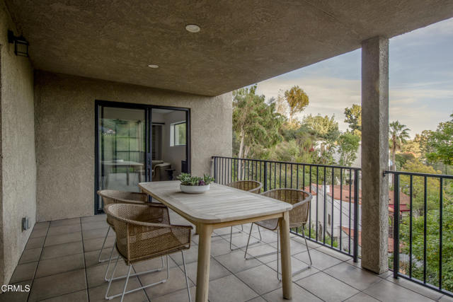 Detail Gallery Image 27 of 40 For 2994 Durand Dr, Los Angeles,  CA 90068 - 5 Beds | 3 Baths