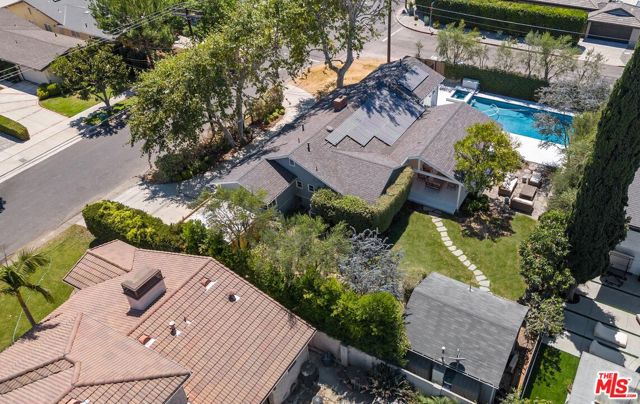 5705 Sunnyslope Avenue, Valley Glen CA: https://media.crmls.org/mediaz/30bd3f4a-1c3b-455e-a43d-dcb48040f805.jpg