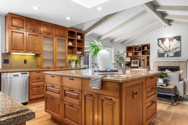 105 Jocelyn Court, Santa Cruz CA: https://media.crmls.org/mediaz/30bd8a64-e65e-4017-96ad-211a268e9f2f.jpg