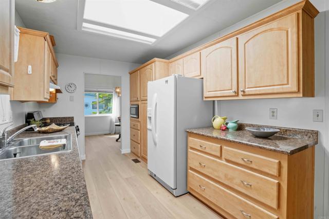 Detail Gallery Image 5 of 28 For 5268 Don Valdez Drive, Carlsbad,  CA 92010 - 2 Beds | 2 Baths