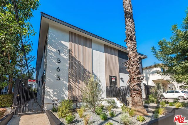 1563 Gordon Street, Los Angeles CA: https://media.crmls.org/mediaz/30bdfc8d-0276-4719-a889-00b84006b89a.jpg