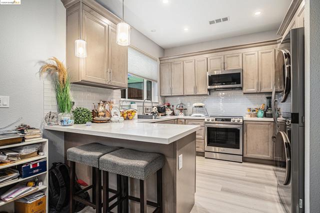 Image 46 of 55 For 2804 Acton St