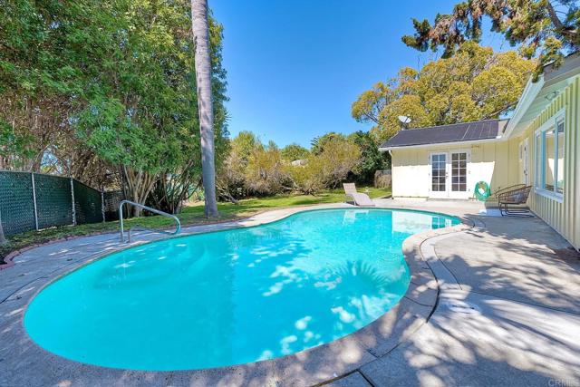 Image 4 of 40 For 3897 Park Dr.