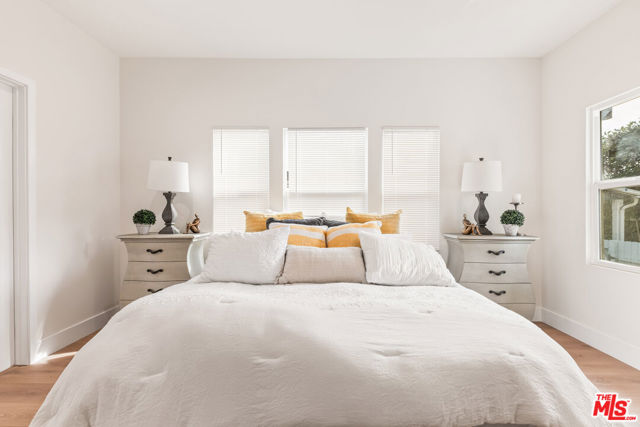 426 N Pacific Avenue, San Pedro CA: https://media.crmls.org/mediaz/30bfcd6c-b881-4632-8d0a-51c83a282d8f.jpg