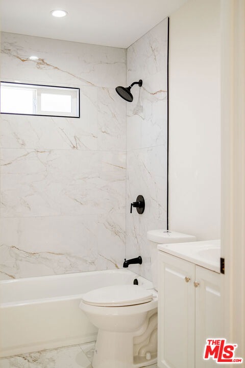 6006 2nd Avenue, Los Angeles CA: https://media.crmls.org/mediaz/30c0f543-c07c-416e-9fa1-a59c28dab3ca.jpg
