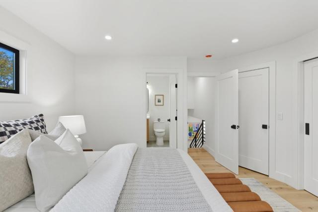 2766 Carolina Avenue, Redwood City CA: https://media.crmls.org/mediaz/30c122d9-0133-44fd-abb7-2eda8b975622.jpg