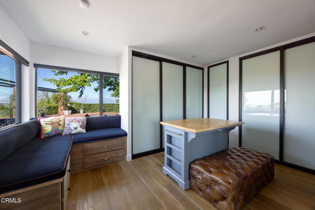 Detail Gallery Image 19 of 33 For 14593 Deervale Pl, Sherman Oaks,  CA 91403 - 4 Beds | 4 Baths