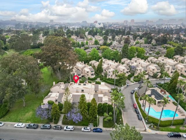 3252 Via Marin, La Jolla CA: https://media.crmls.org/mediaz/30c274f8-b8a7-4254-b4c2-c4bffa25158d.jpg