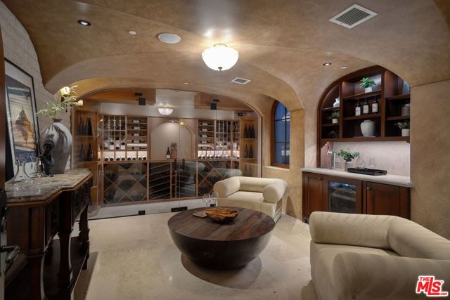 6882 Arizona Avenue, Los Angeles CA: https://media.crmls.org/mediaz/30c2a409-7c9f-4b47-8f0f-6c8dcc907fdf.jpg