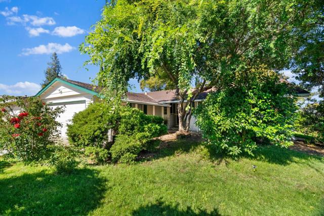 1147 Johnson Avenue, San Jose CA: https://media.crmls.org/mediaz/30c2d418-6bb7-423b-b2ee-e4cef36c507e.jpg