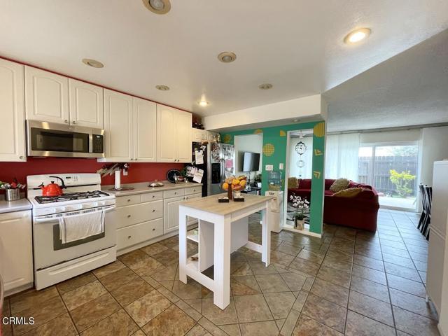 Detail Gallery Image 1 of 1 For 669 Lighthouse Way, Port Hueneme,  CA 93041 - 3 Beds | 2/1 Baths