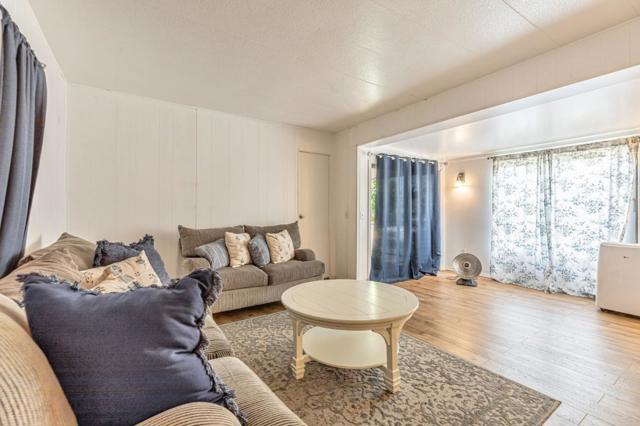 500 W 10 Street, Gilroy CA: https://media.crmls.org/mediaz/30c466da-533a-498a-bb7f-a9b08944712c.jpg